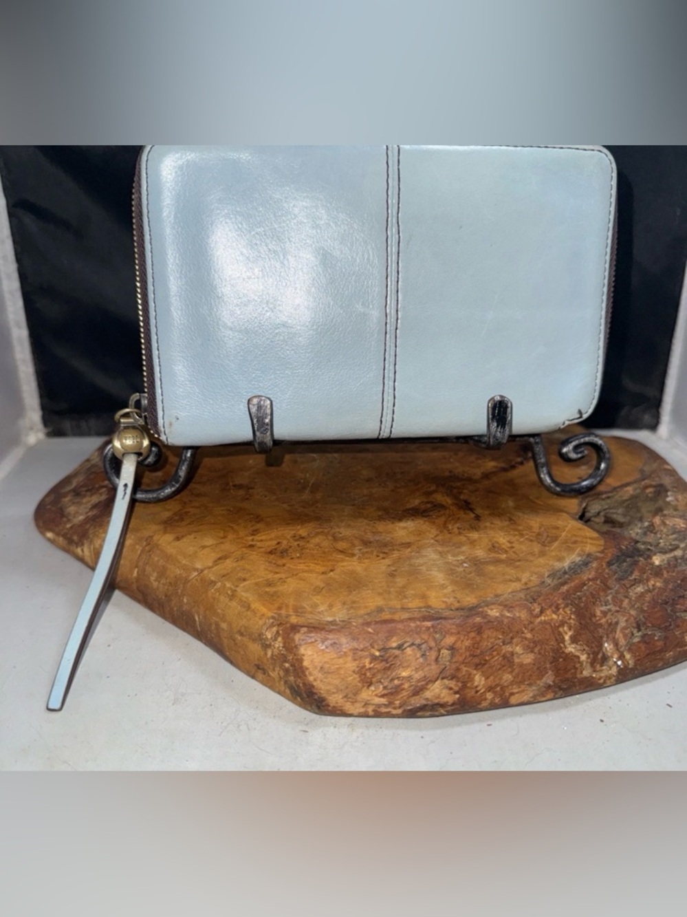 Hobo International RAVE Zip Bifold Wallet Clutch Whisper Blue Leather